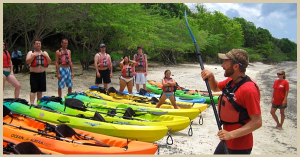 A Kayaking Puerto Rico guide training guests before departing on a snorkeling in culebra day trip